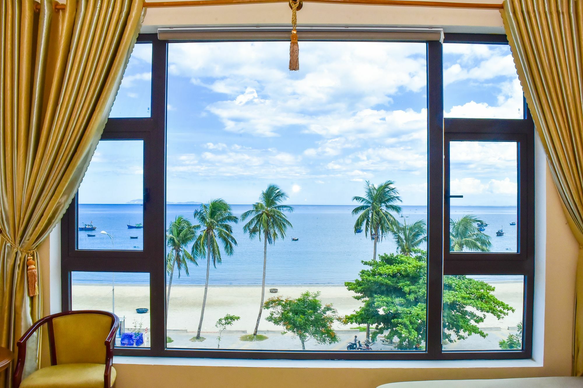 Sea View Dn Hotel Da Nang Esterno foto